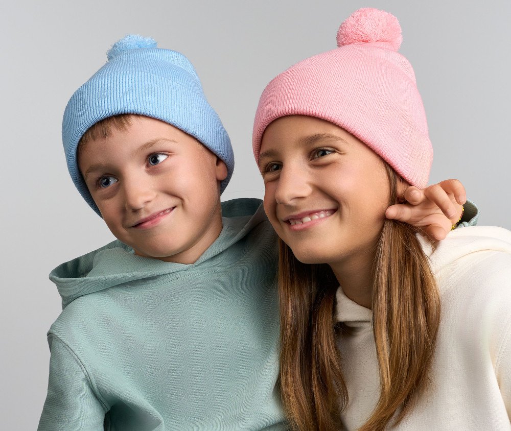 Bonnet recylé à pompon pour enfant