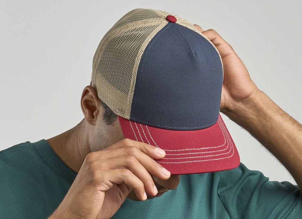 Casquette trucker contrastée recyclée 270 g/m² 