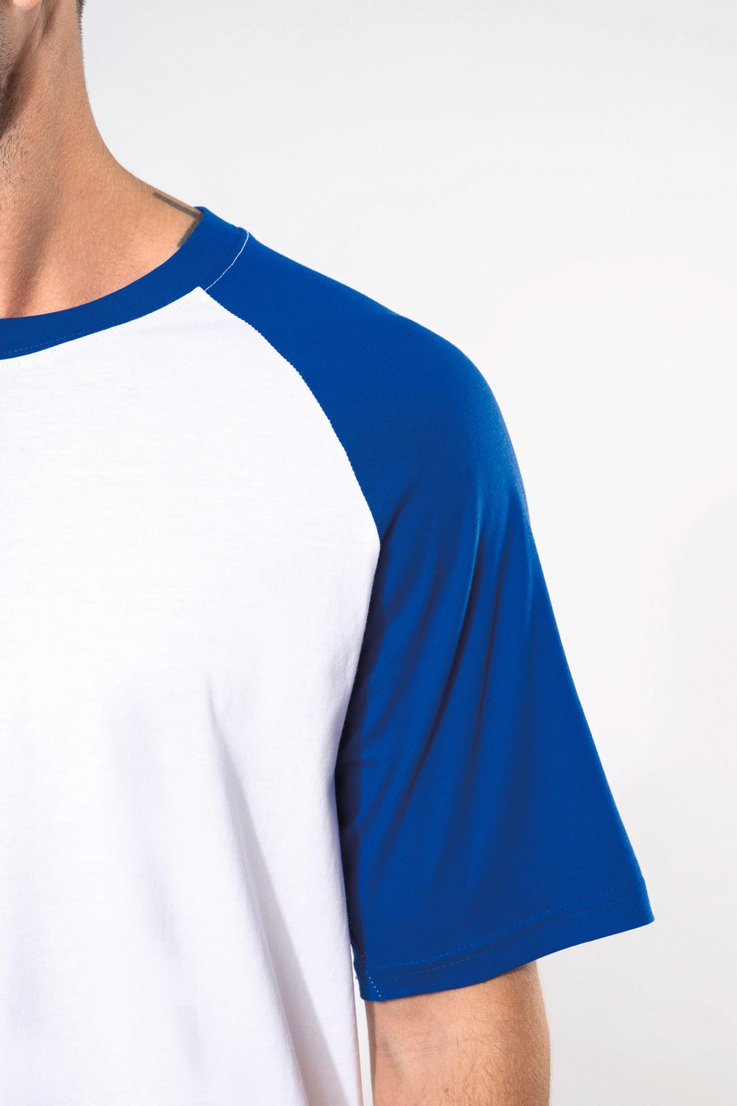 T-shirt bicolore manches courtes baseball
